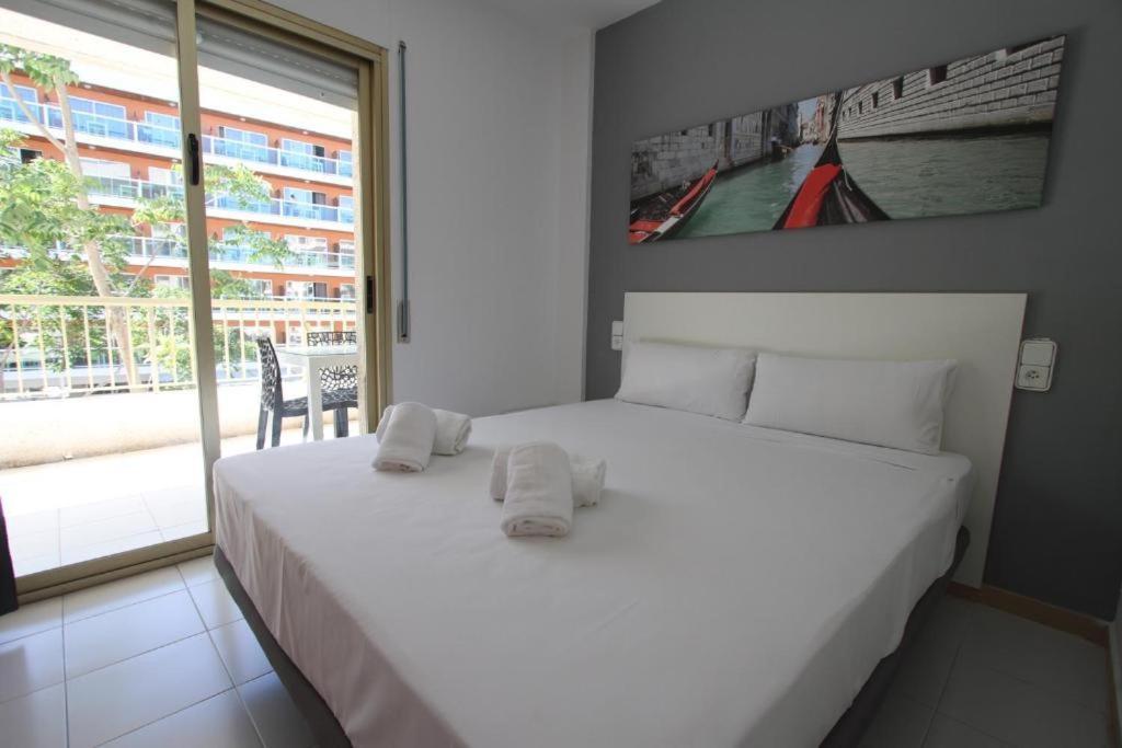 For A Stay Atalaya Salou Exterior photo